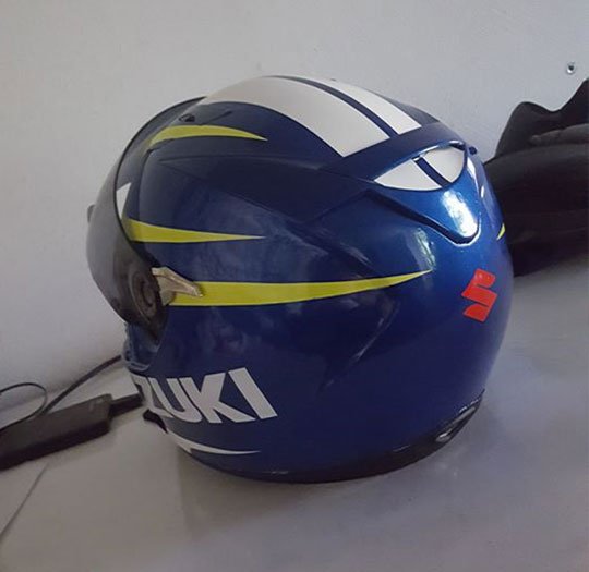 Peinture casque suzuki aérographe