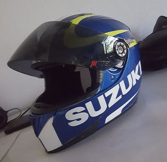 Peinture casque suzuki aérographe